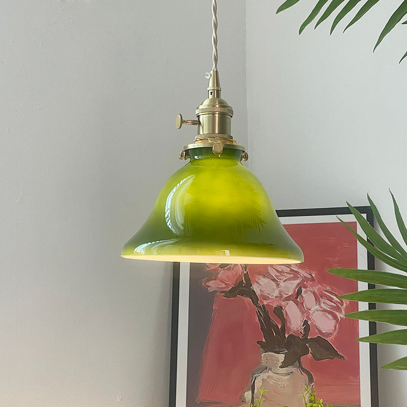 Lustre en verre cuivre vert pour une ambiance chaleureuse de salle à manger
