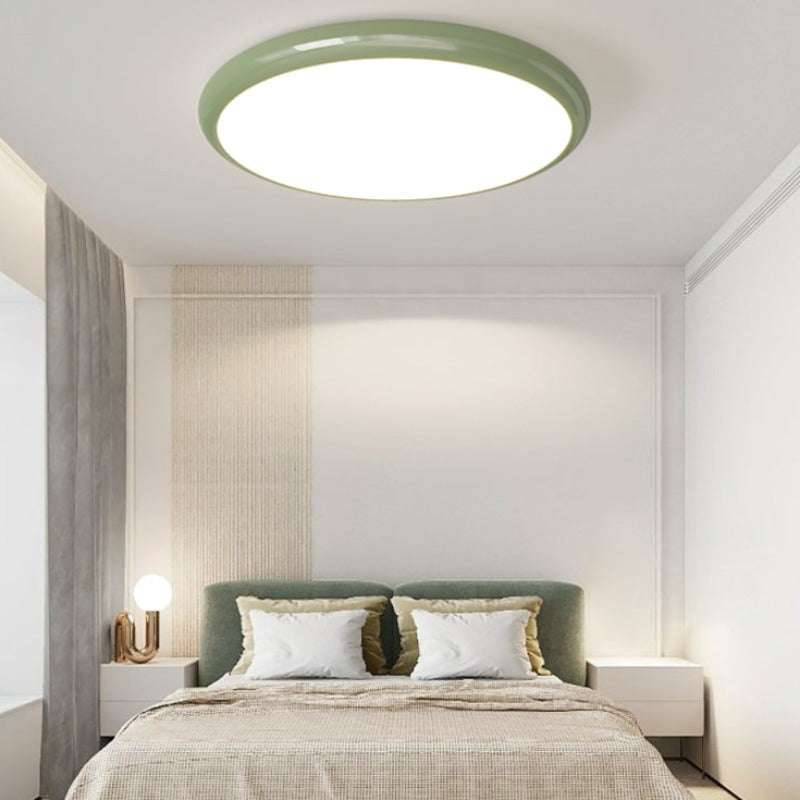 Elegante Retro-Runde Deckenleuchte zum Aufsetzen in Weißem Metall für Schlafzimmer
