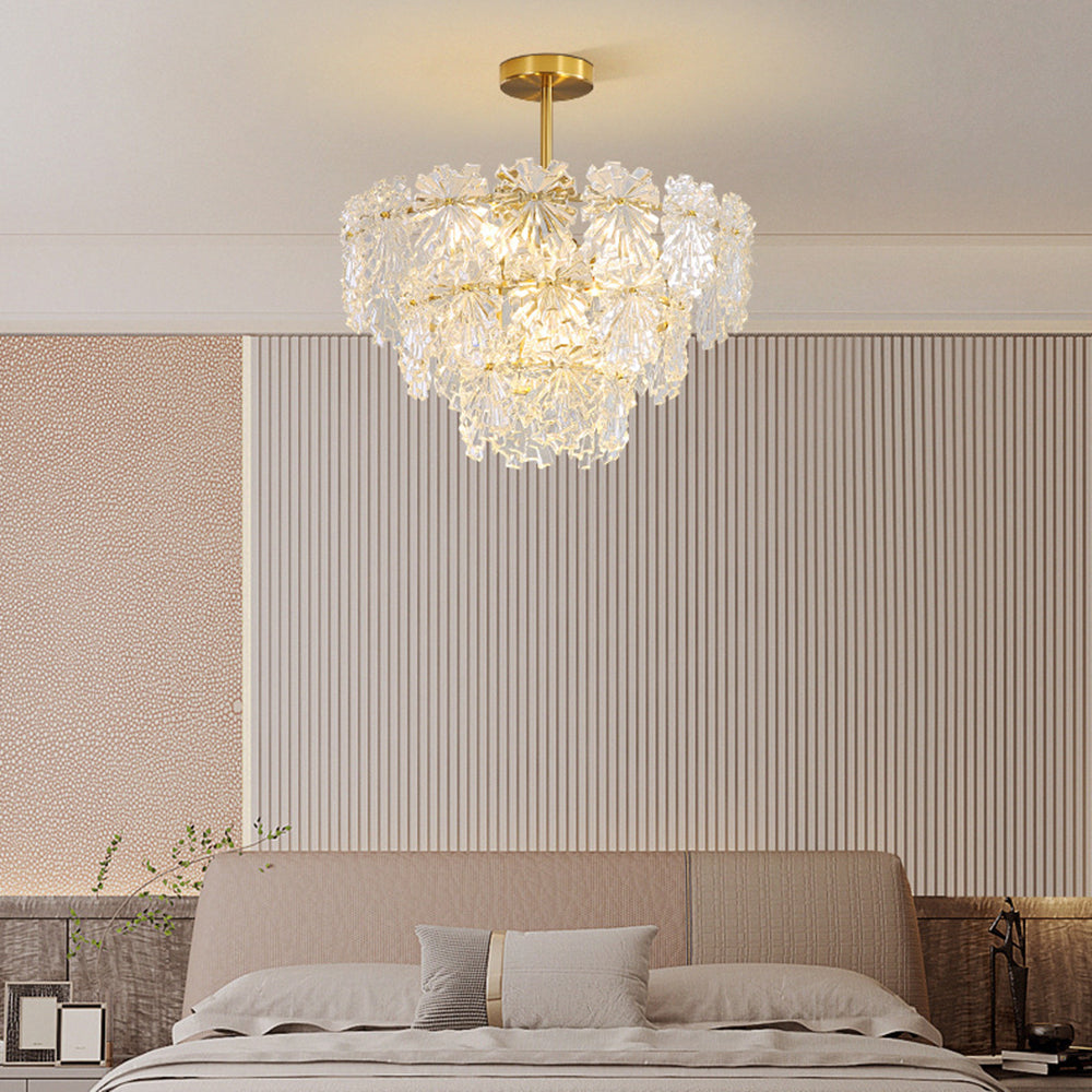 Gouden hanglamp met drie ringen voor moderne stijl