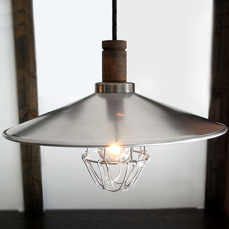 Suspension Industrielle Vintage Avec Finition Métal Durable