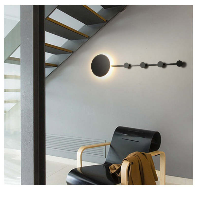 Lampe murale contemporaine LED pour porche avec porte-manteau intégré