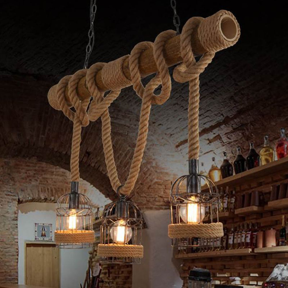 Suspension rustique en bois avec corde et trois têtes