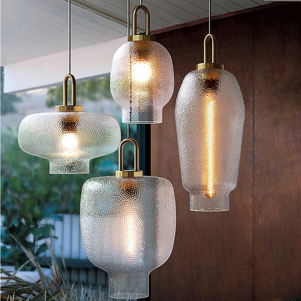 Suspension minimaliste en verre dépoli avec lumière d'ambiance