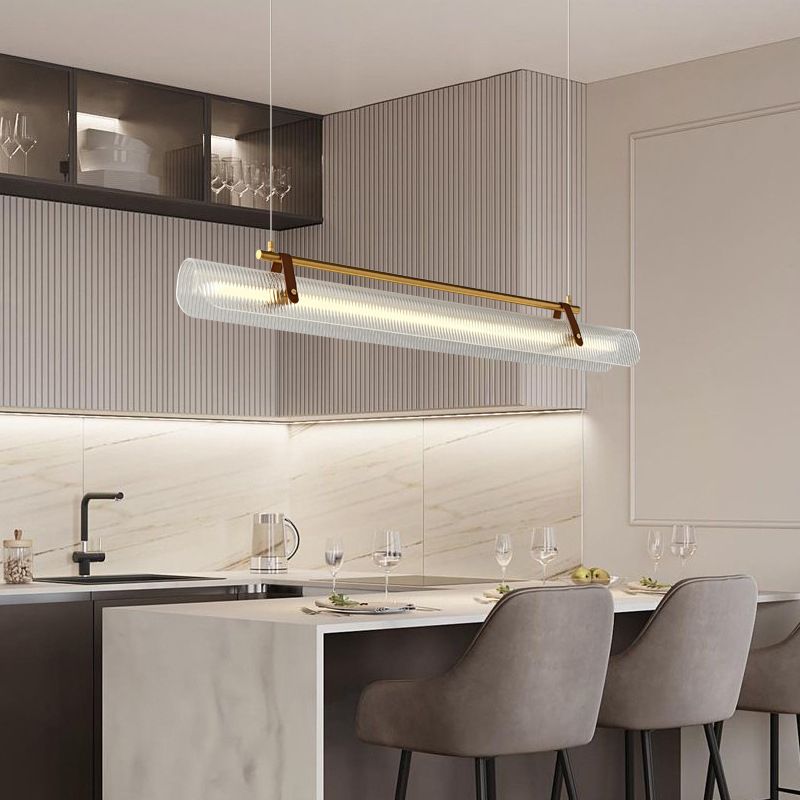 Lineare Pendelleuchte in Gold und Schwarz für Ambiente