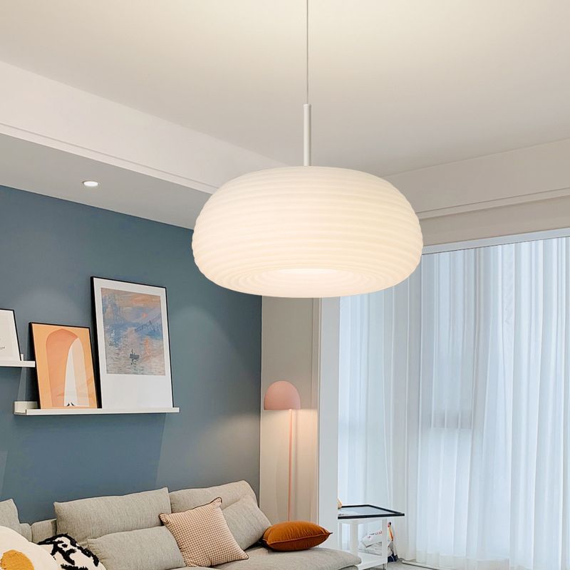 Suspension tambour diffusant un éclairage doux et uniforme