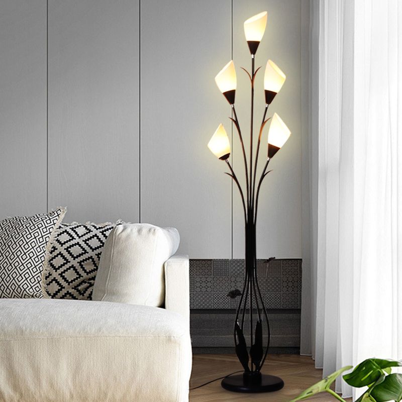 Lampadaire moderne noir ramifié pour salon
