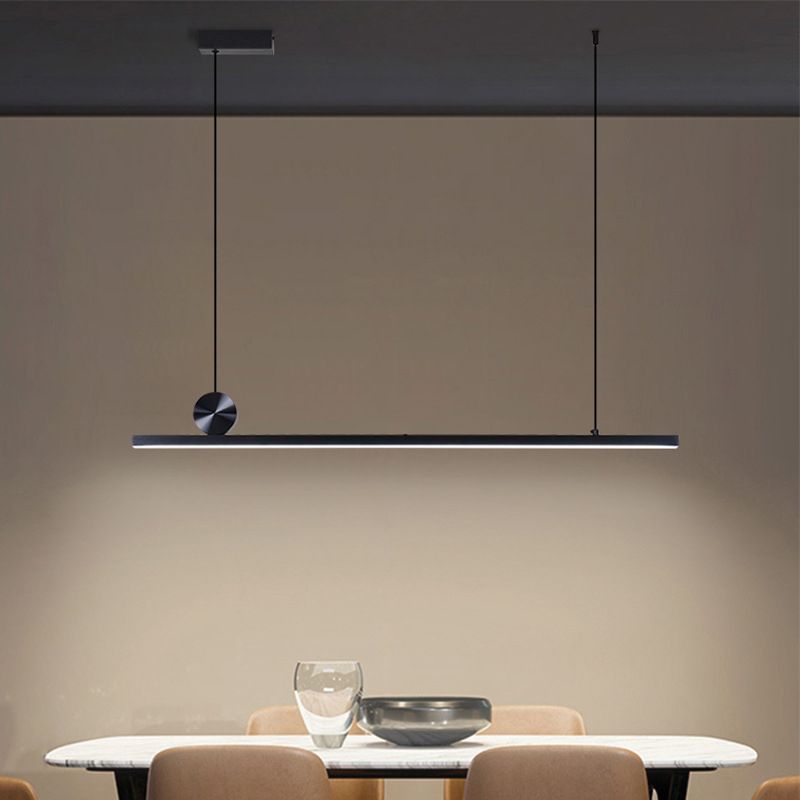 Suspension linéaire moderne avec trois températures de couleur
