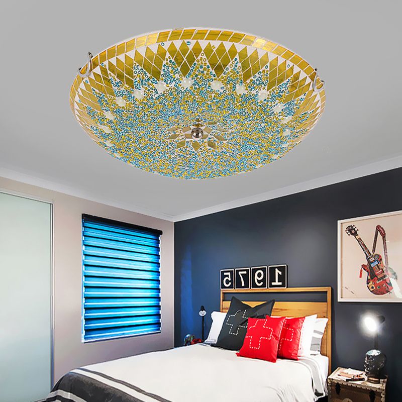 Plafonnier en verre méditerranéen changeant de couleur bleu jaune blanc