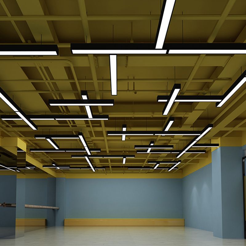Schlanke rechteckige LED-Pendelleuchte für moderne Atmosphäre