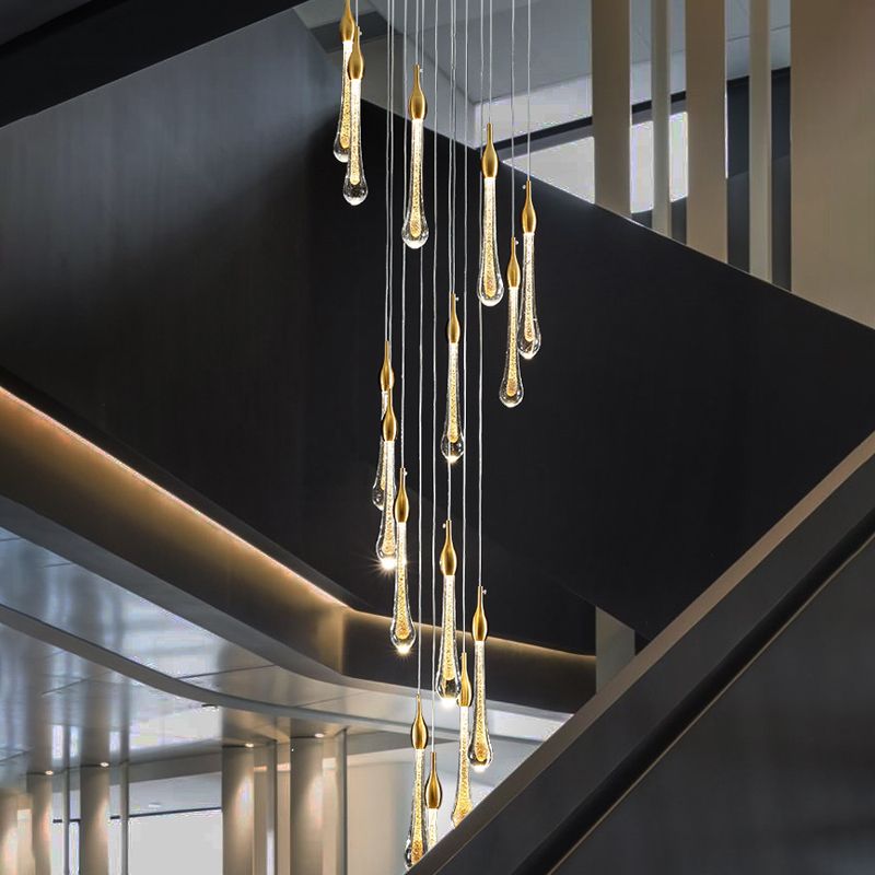 Lustre en cristal goutte d’aurore finition dorée pour salon