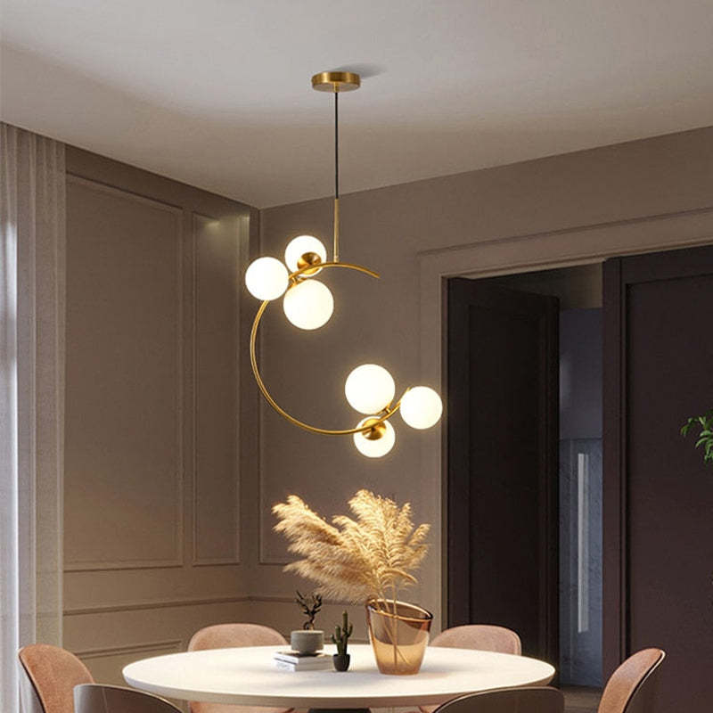 Glazen bol hanglamp met tijdloze stijl