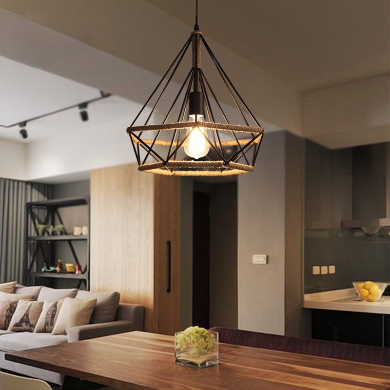 Lustre diamant campagne époque pour une lueur d'ambiance café