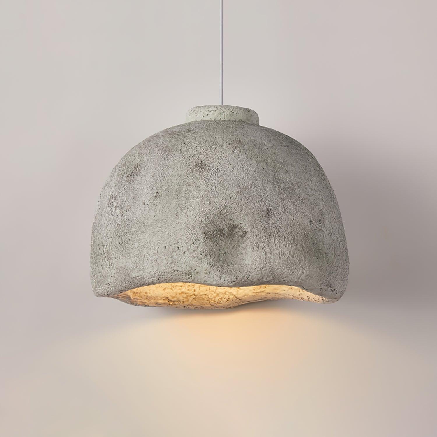 Hutförmige Hängeleuchte mit minimalistischem Vintage-Flair