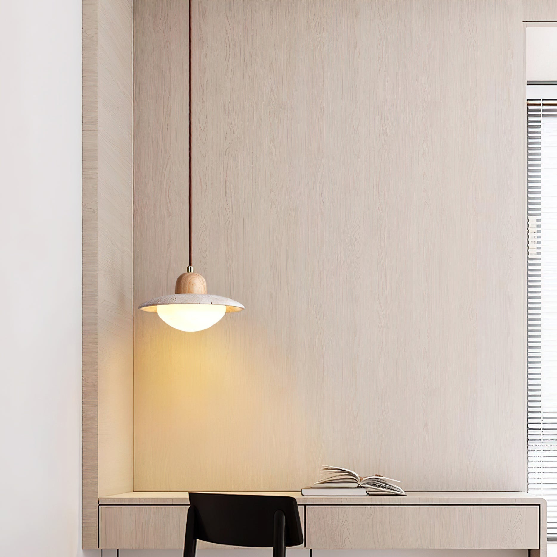 Lampe suspendue en travertin avec LED intégrée