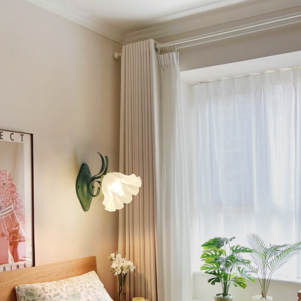 Applique murale florale en verre avec finition métal pour chambre et salon