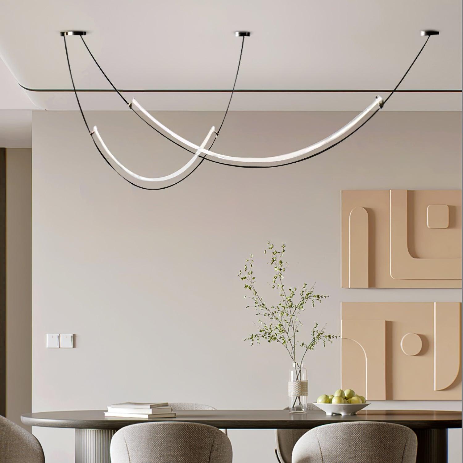 Lustre suspendu LED courbé de luxe pour une ambiance élégante