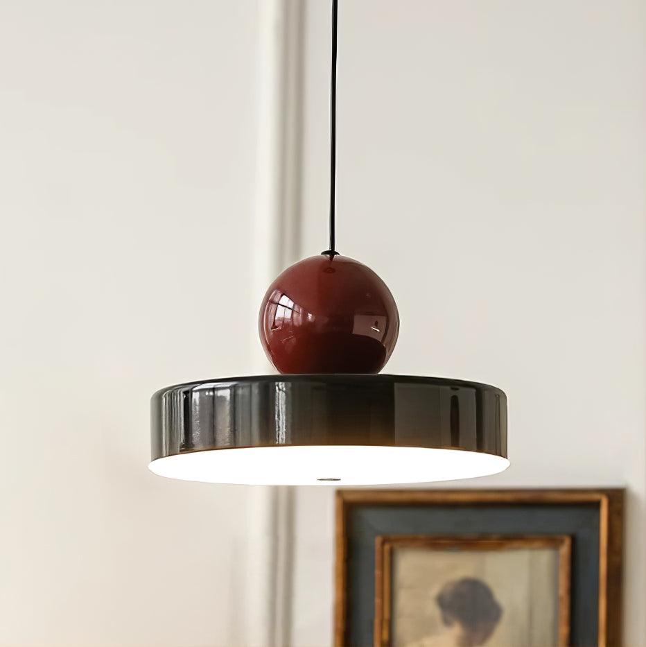 Lampe suspendue avec abat-jour sphérique rouge et LED intégrée