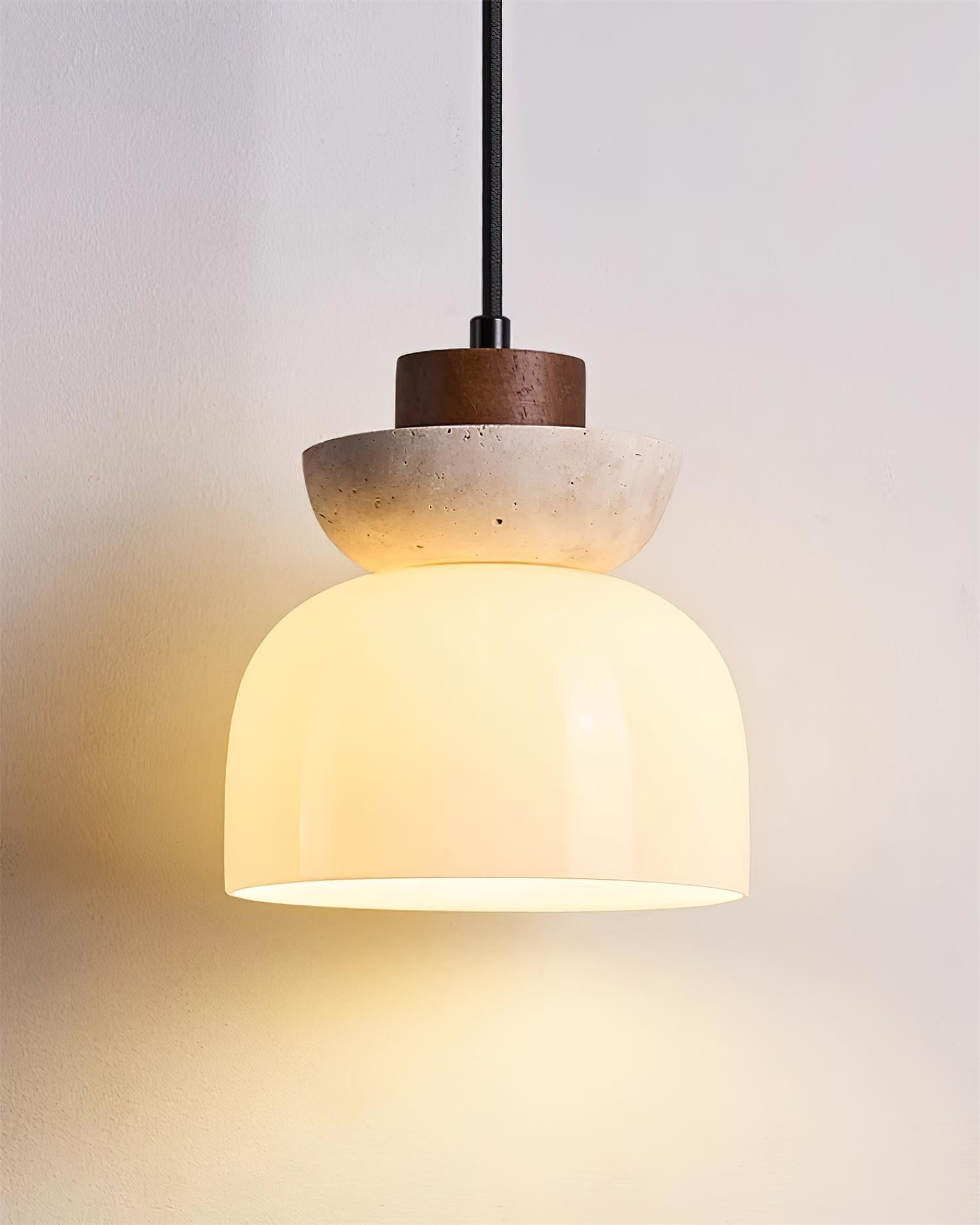 Suspension en verre à dôme en travertin avec lumière diffuse