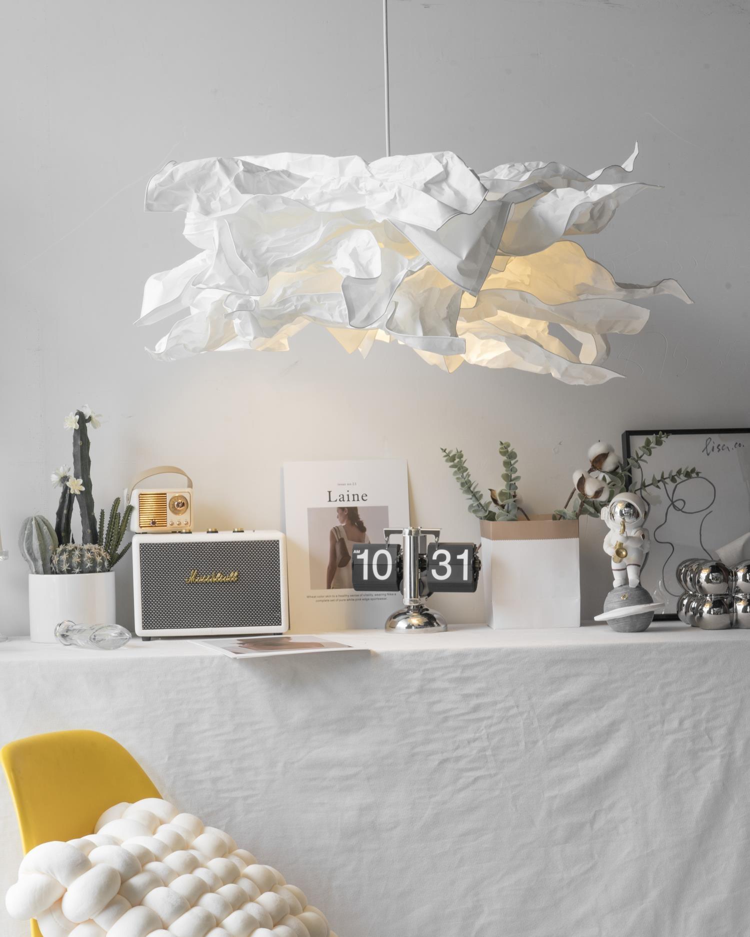 Suspension en papier origami avec douce lueur ambiante