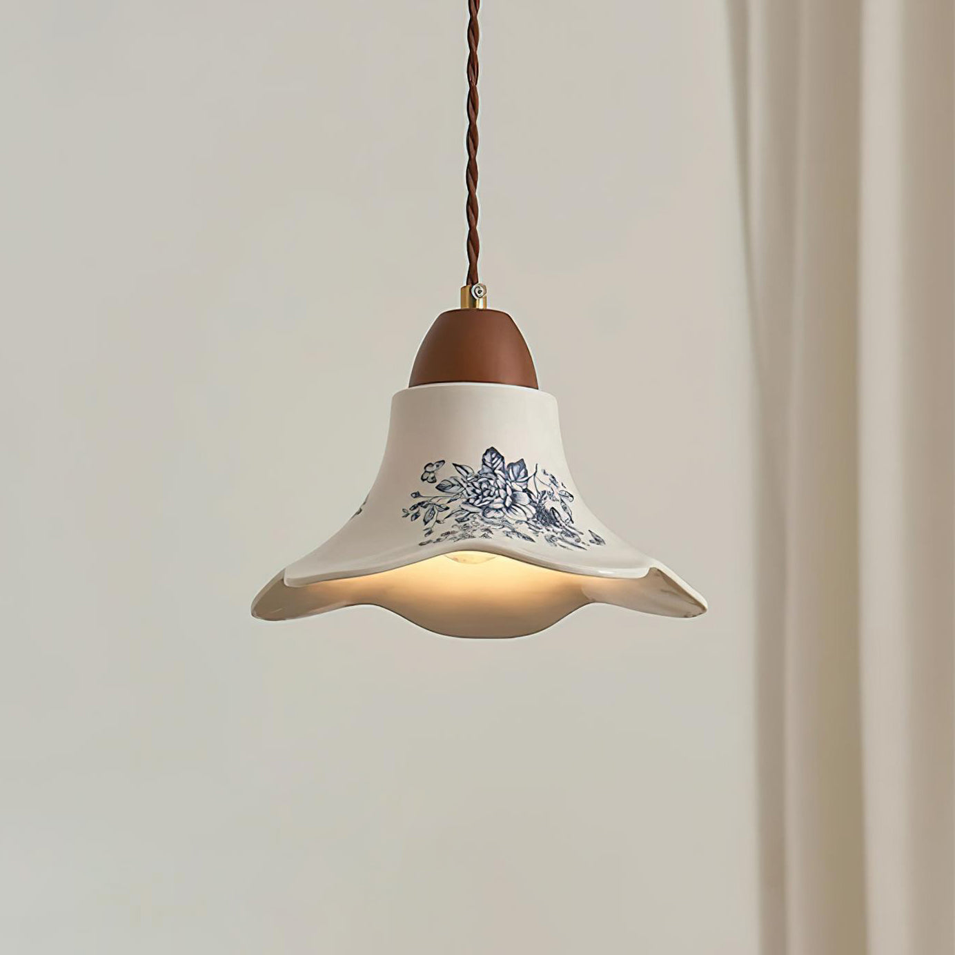 Elfenbeinblumen Porzellan-Pendelleuchte für Vintage-Charme