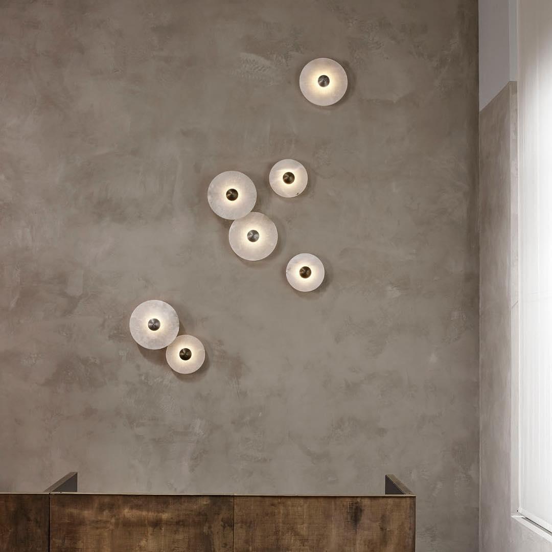 Applique murale céleste en albâtre avec disques superposés
