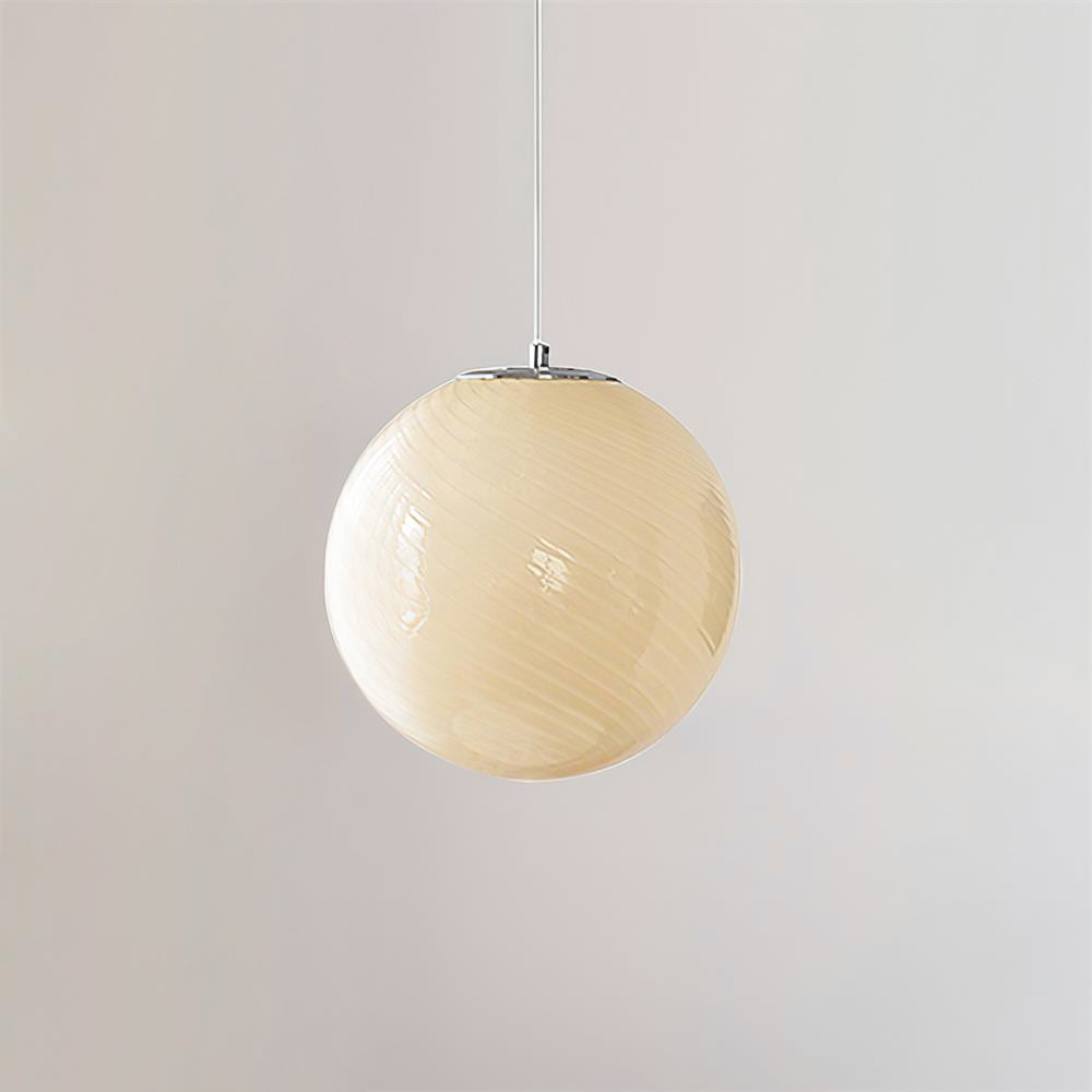 Lustre globe en verre pour une lueur d'ambiance chaleureuse