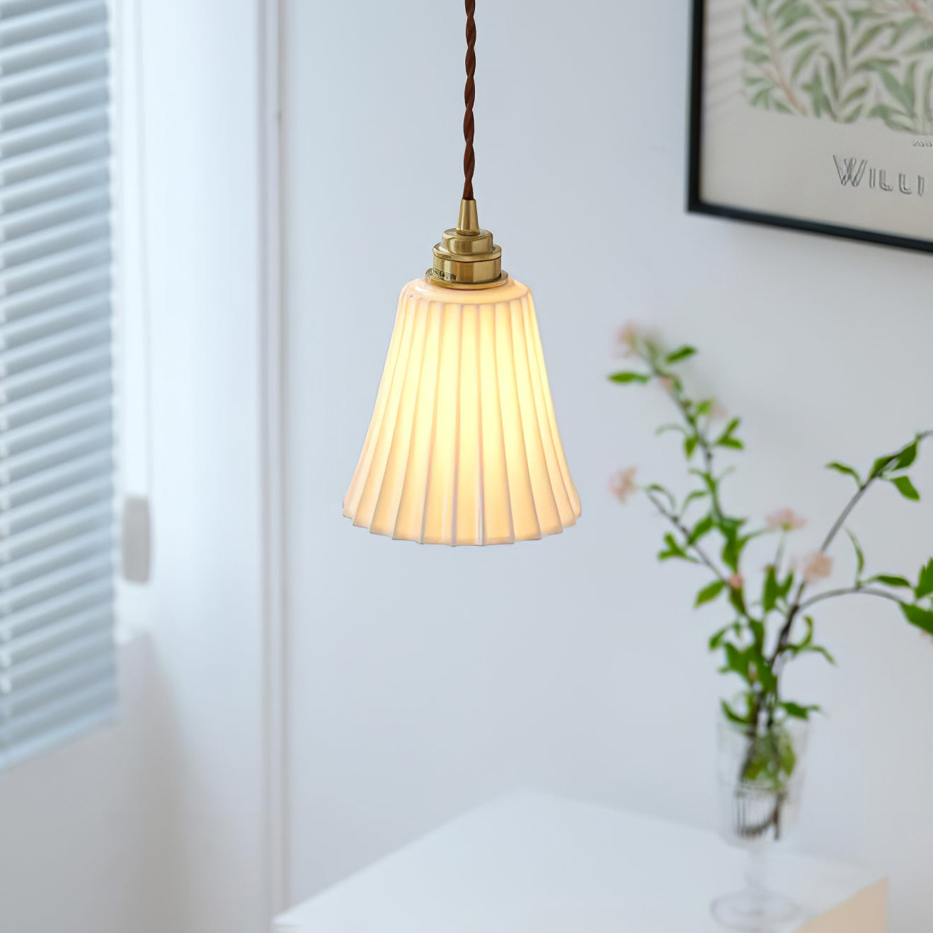 Keramische trompet hanglamp voor verfijnde ambiance in woonkamers