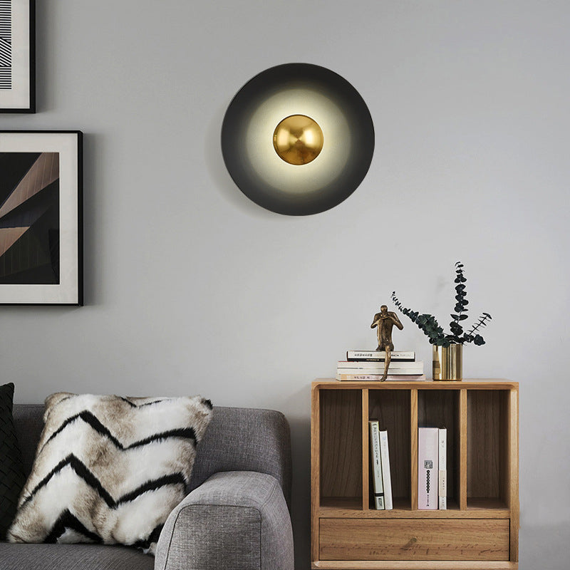 Applique murale LED minimaliste Aurelia en métal pour chambre