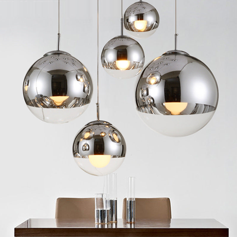 Suspension industrielle en verre pour ambiance salon