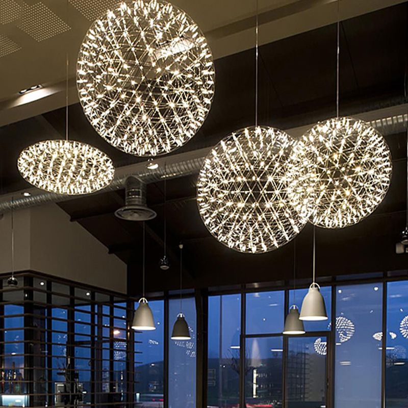 Lustre Art déco Orbit avec abat-jour feu d'artifice pour une lueur d'ambiance