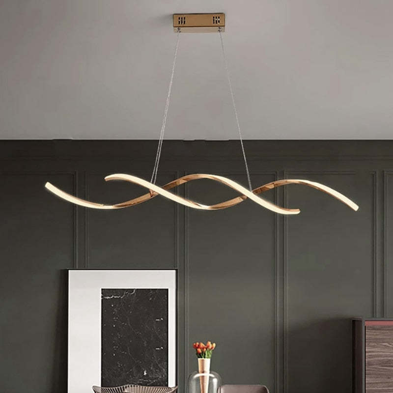 Suspension moderne ondulée Arisha finition chrome or premium