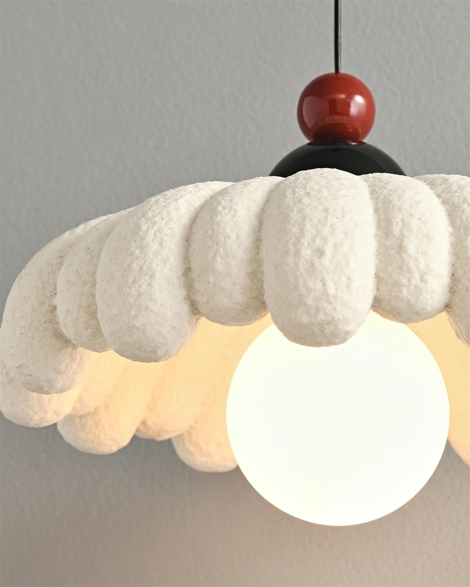 Suspension à trois têtes en résine pour lumière d’ambiance