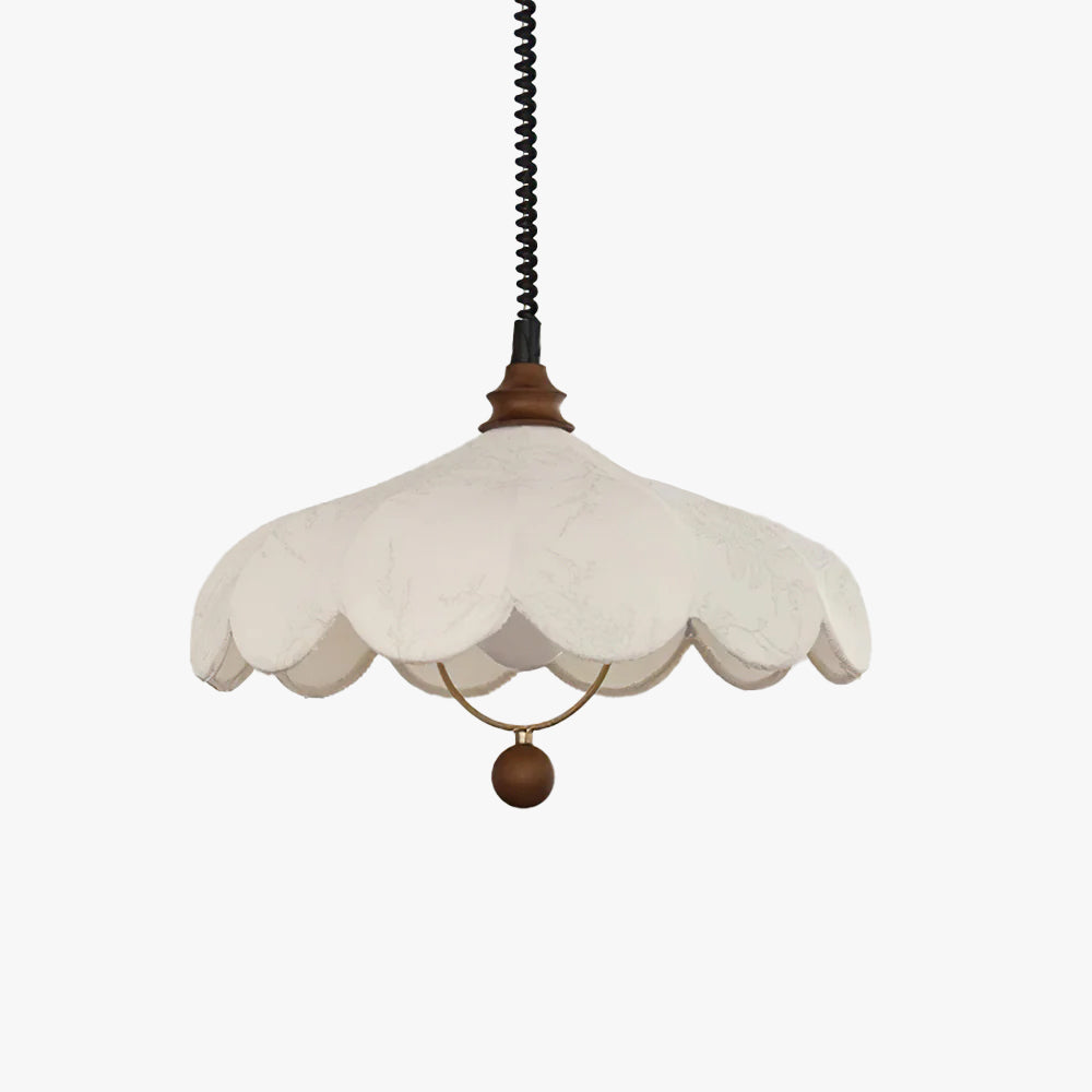 Suspension florale vintage avec ambiance romantique et chaleureuse