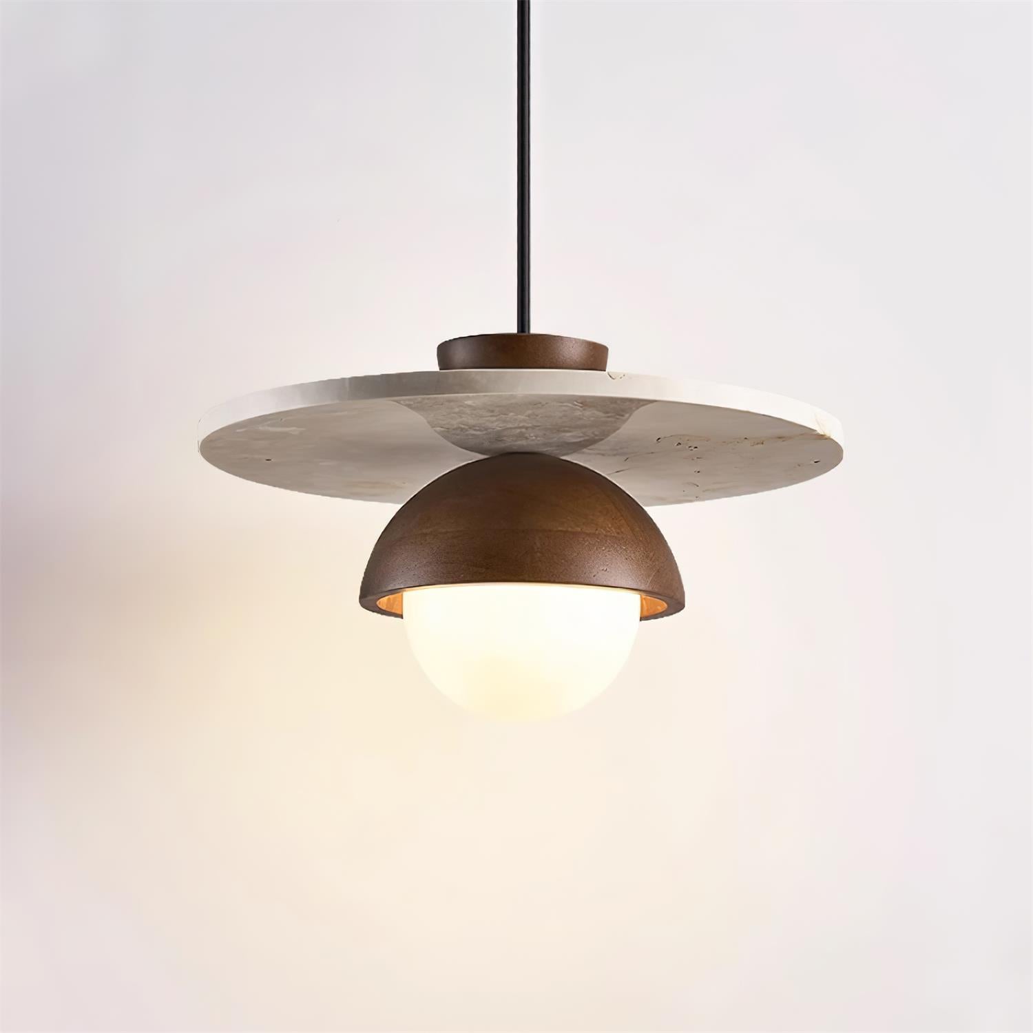 Lampe suspendue avec globe en verre pour une illumination élégante