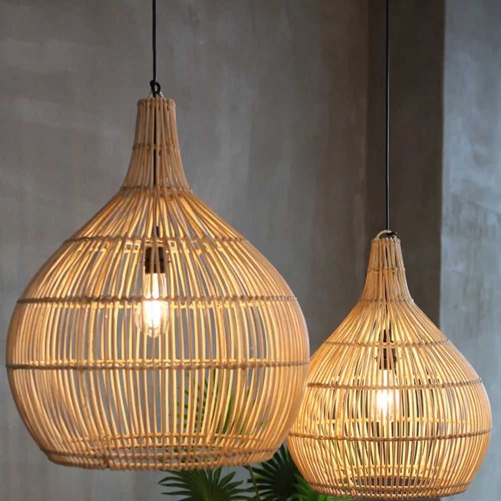 Suspension en rotin d'inspiration japonaise pour une ambiance chaleureuse