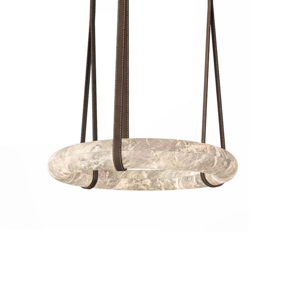Suspension premium en albâtre avec accents en cuir