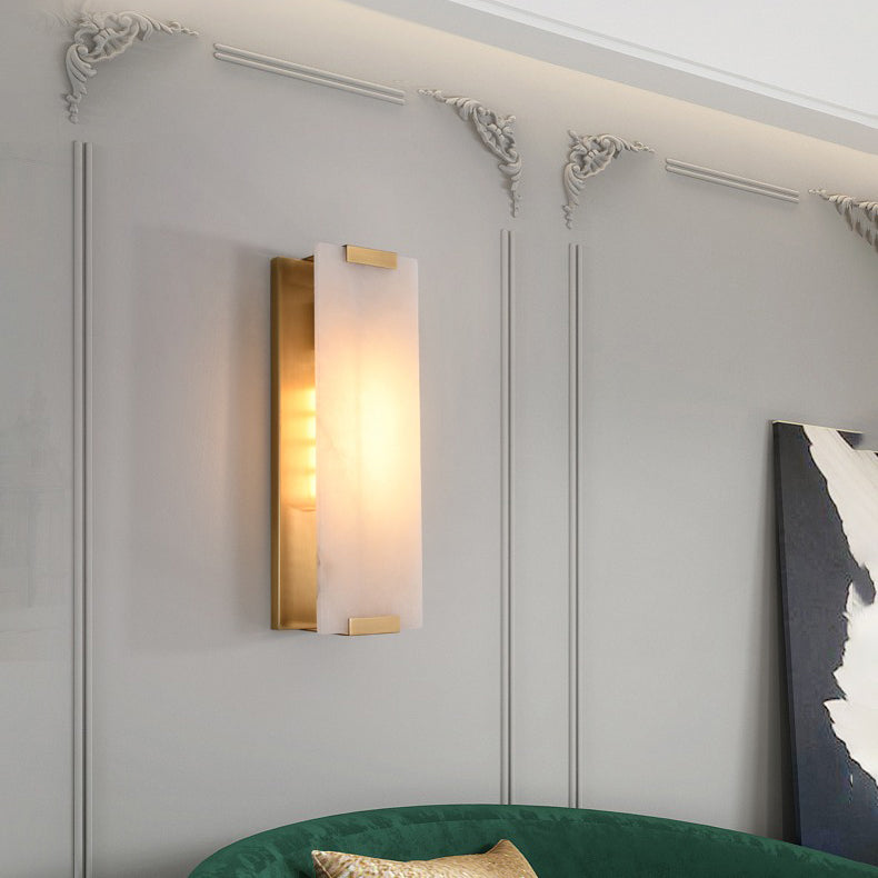 Applique murale Halo en panneau d'albâtre avec finition laiton brossé