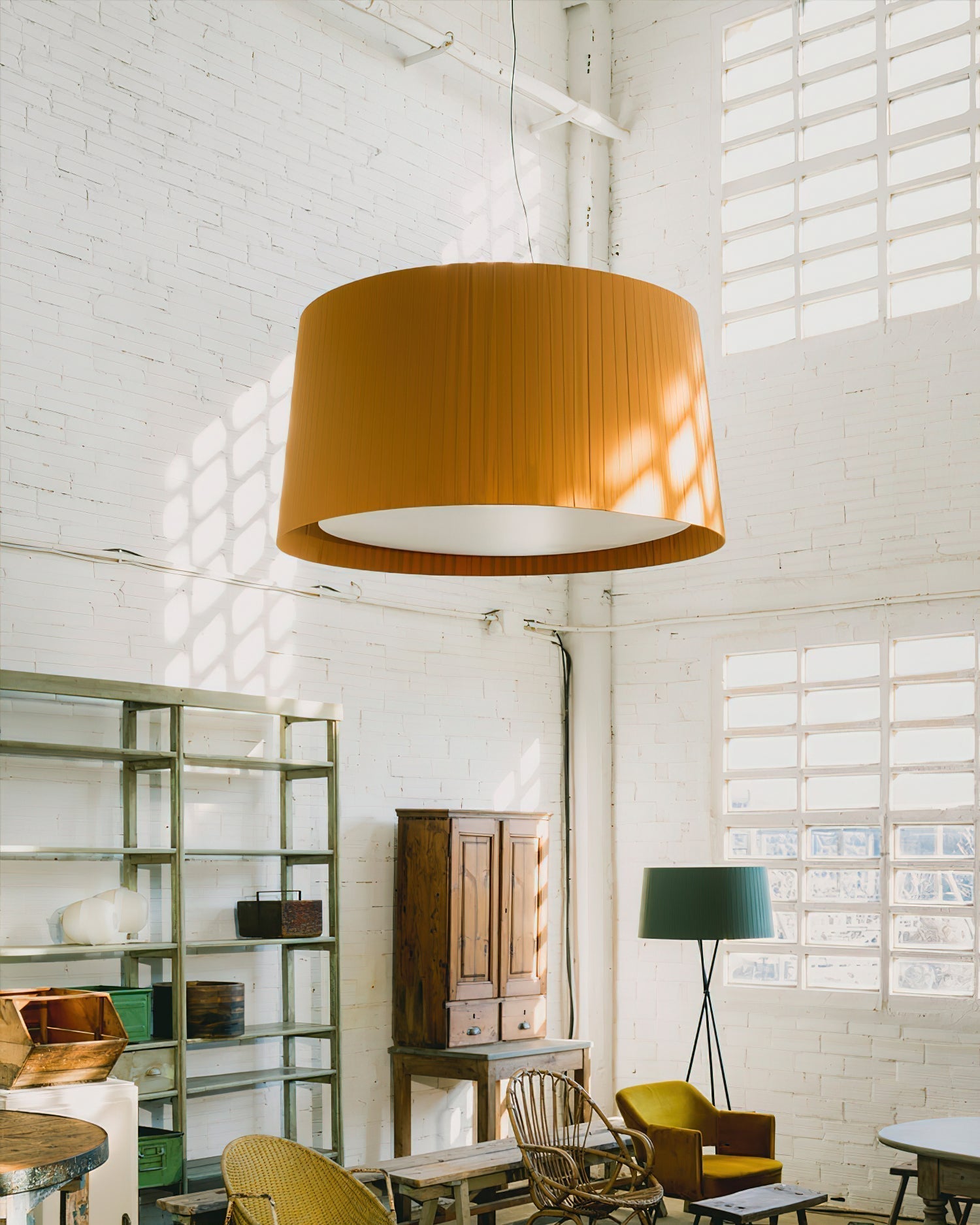 Suspension en tissu plissé avec LED intégrée
