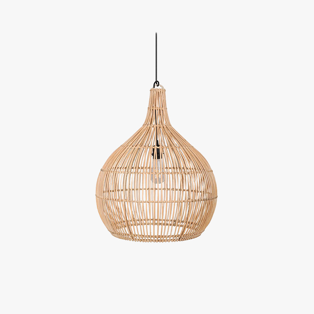 Suspension en rotin d'inspiration japonaise pour une ambiance chaleureuse