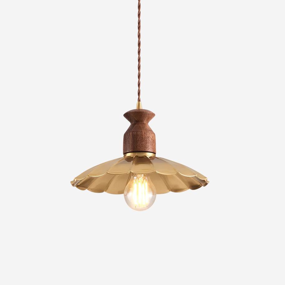 Lampe suspension en bois de noyer et laiton pour une ambiance chaleureuse