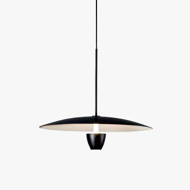 Lustre suspendu cluster nordique en noir avec une lueur chaude